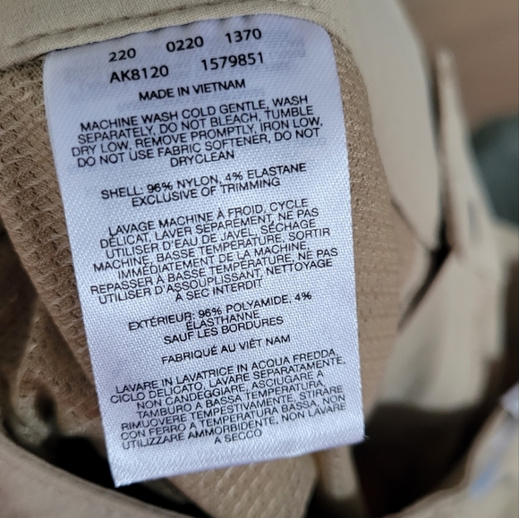 NWT Columbia womens convertible cargo pants | zip off pants - size 4 | beige - Picture 15 of 16